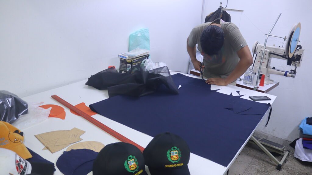 Servicio de Confección de Gorras Publicitarias